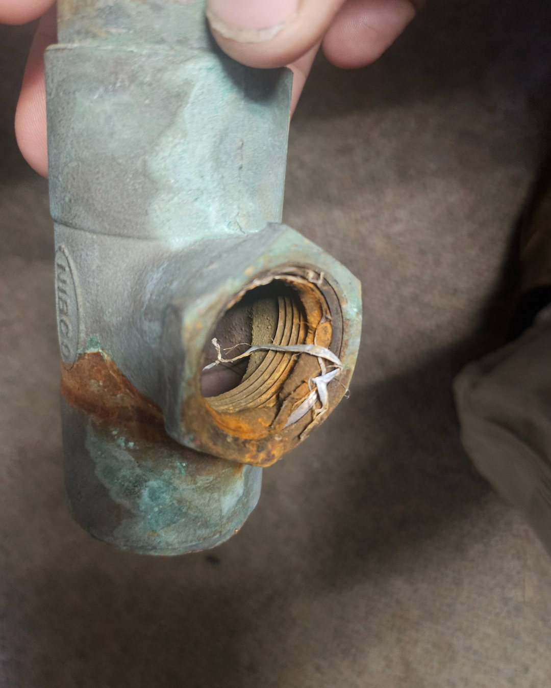 Opening in a pipe